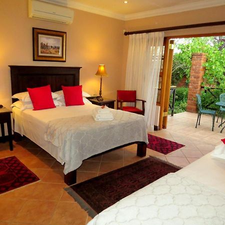 Camelia Guest House Bloemfontein Bagian luar foto