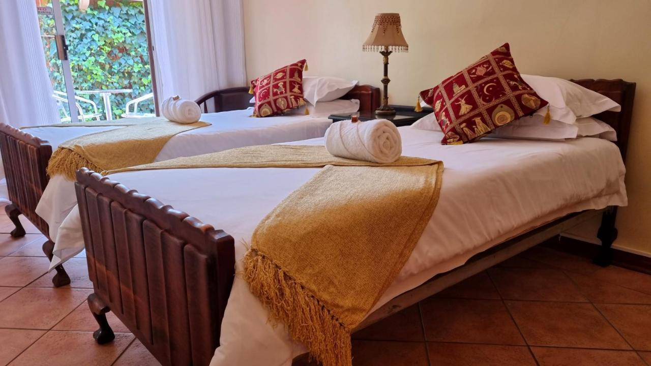 Camelia Guest House Bloemfontein Bagian luar foto