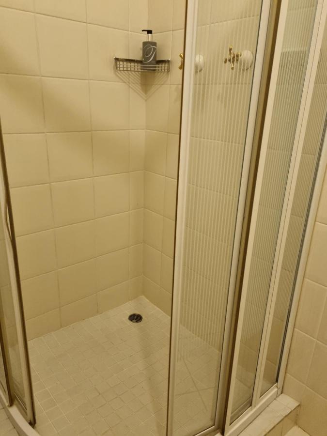 Camelia Guest House Bloemfontein Bagian luar foto