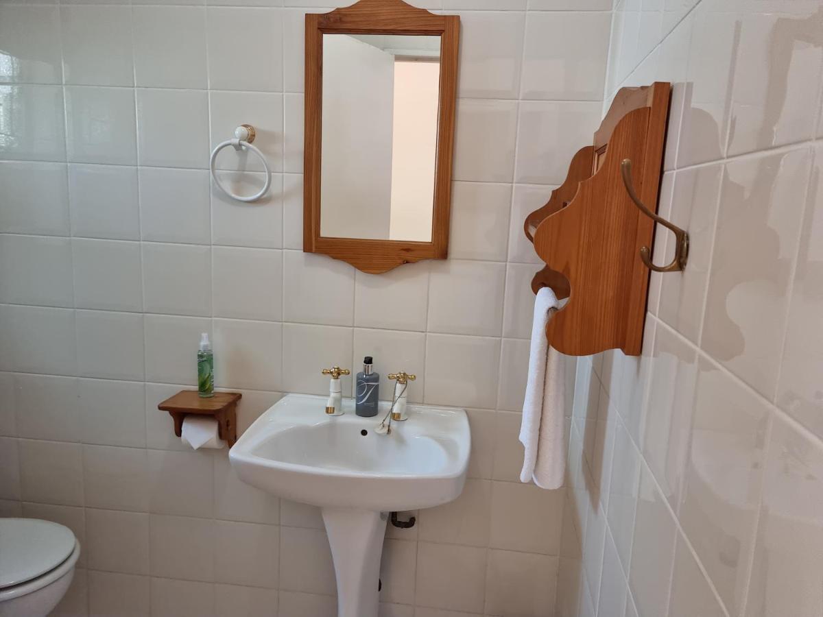 Camelia Guest House Bloemfontein Bagian luar foto