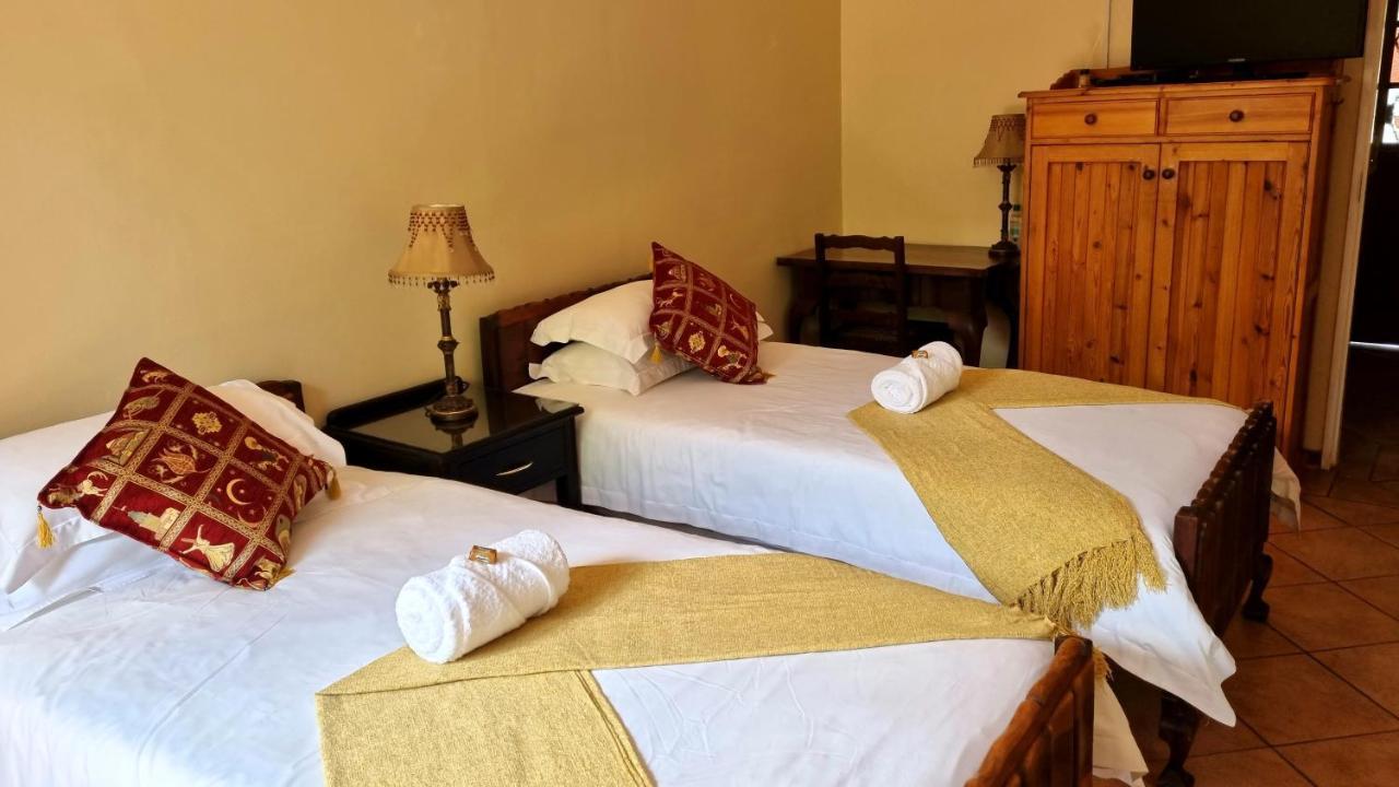 Camelia Guest House Bloemfontein Bagian luar foto