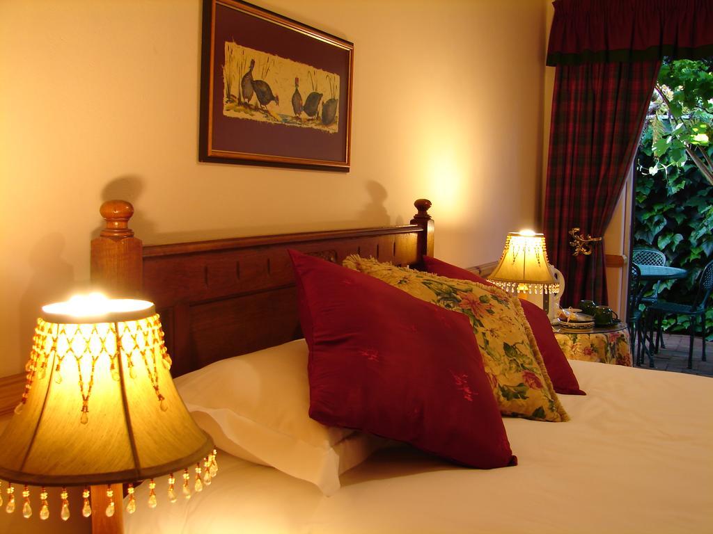 Camelia Guest House Bloemfontein Bagian luar foto