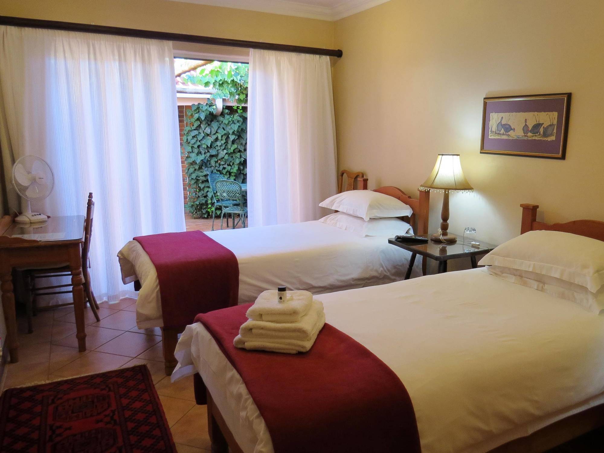 Camelia Guest House Bloemfontein Bagian luar foto