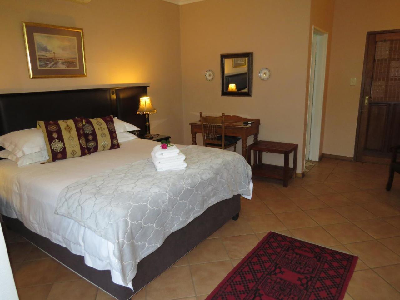 Camelia Guest House Bloemfontein Bagian luar foto