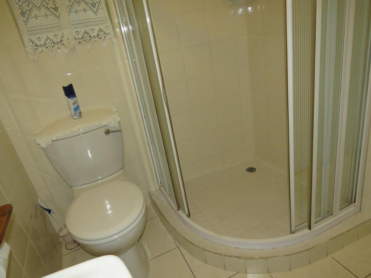 Camelia Guest House Bloemfontein Bagian luar foto