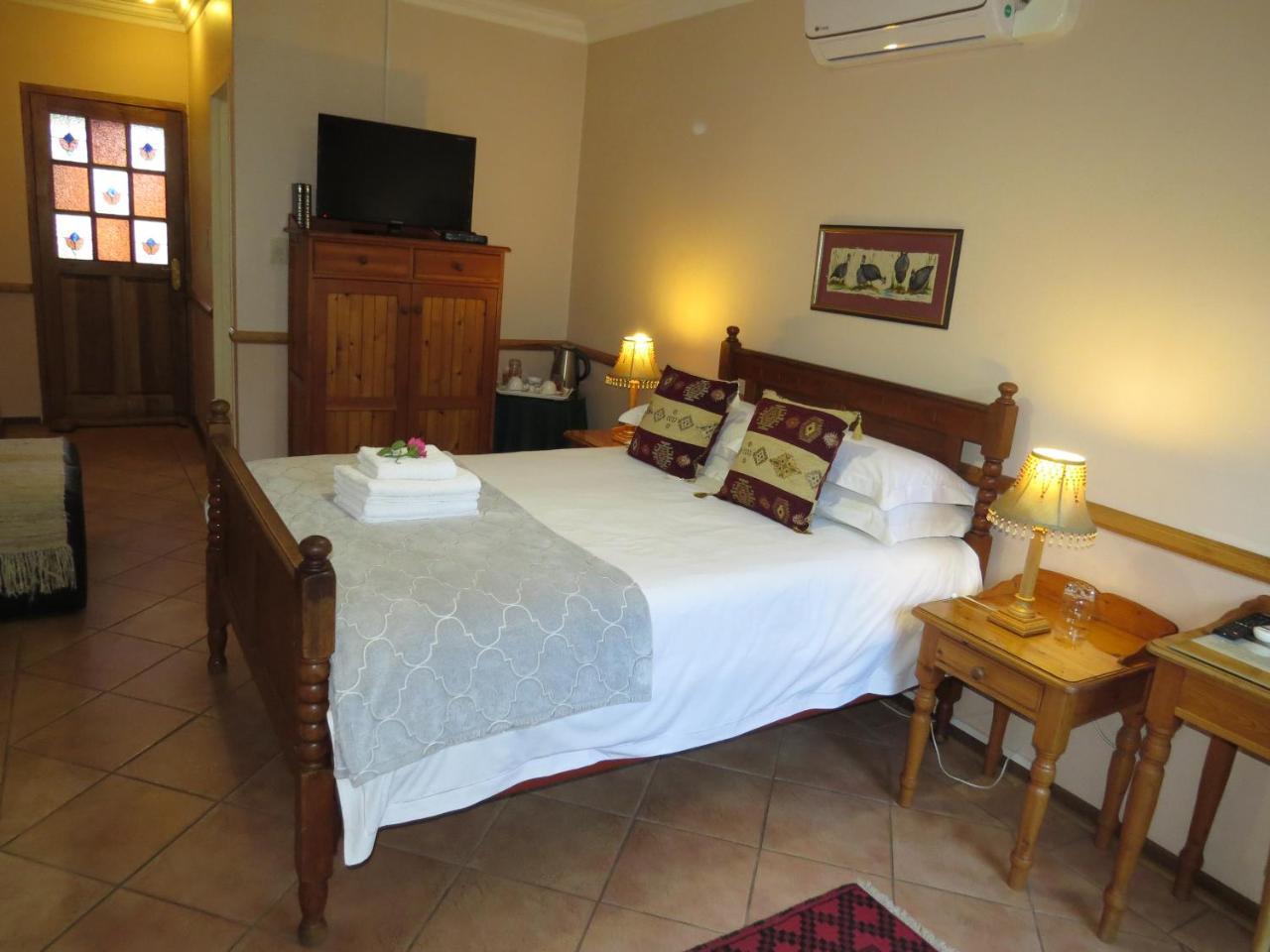 Camelia Guest House Bloemfontein Bagian luar foto