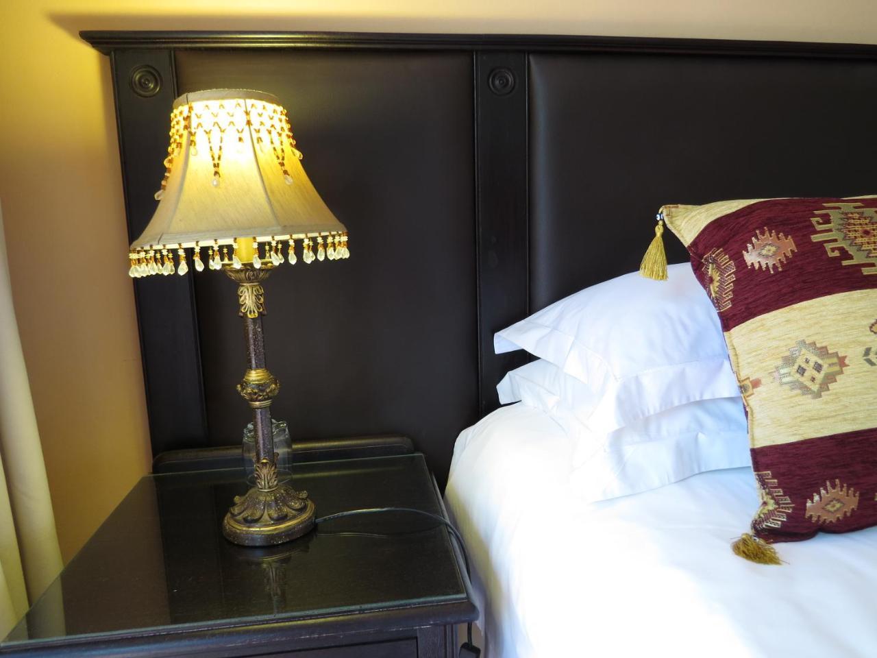Camelia Guest House Bloemfontein Bagian luar foto